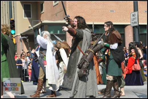 Middle Earth at Dragon Con Parade