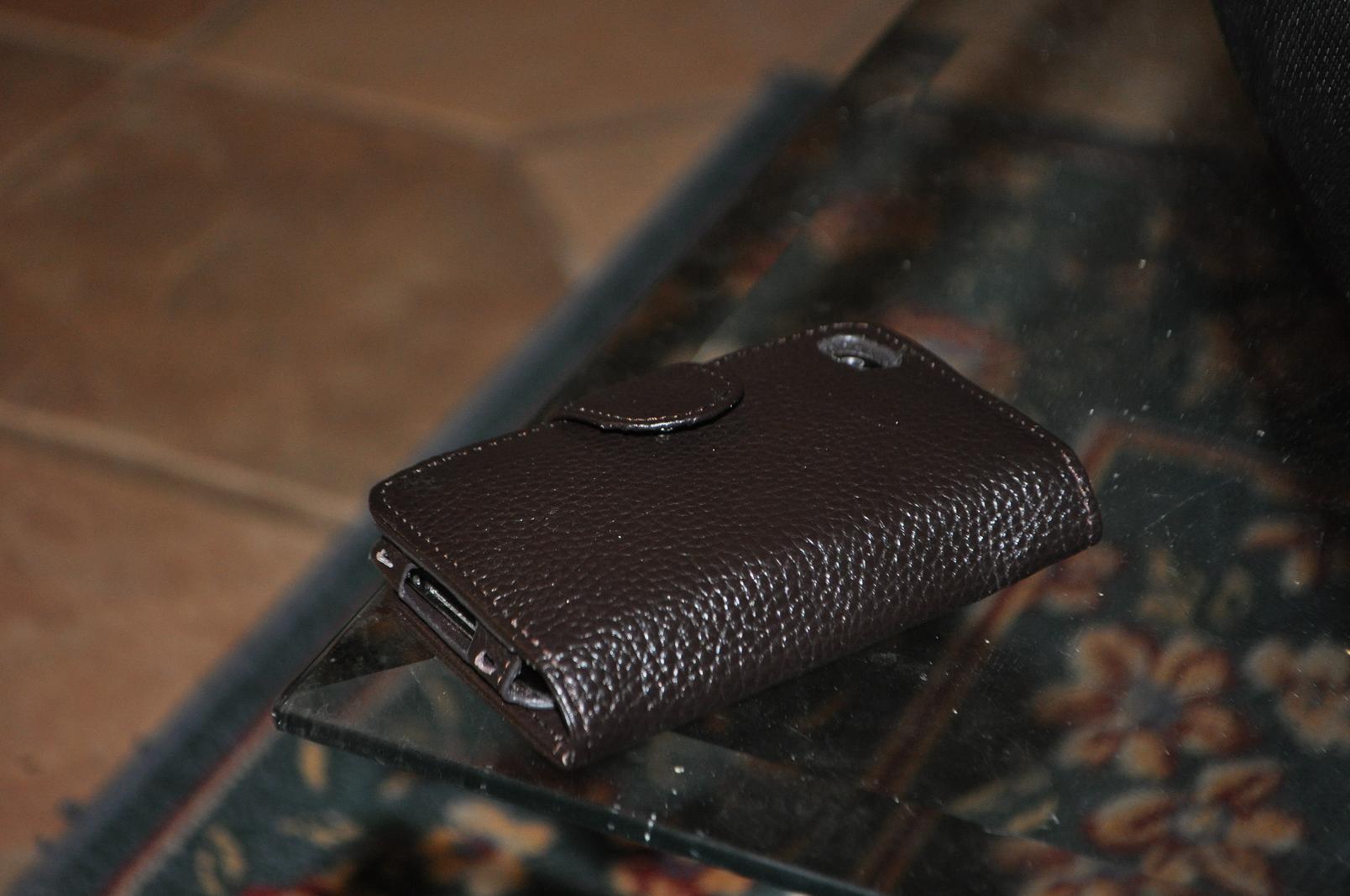 Win a BellaVita Wallet or Wristlet for your iPhone