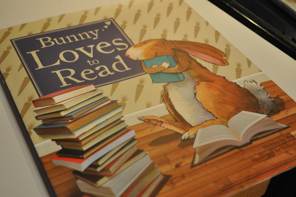 Bunny Loves to Read cover