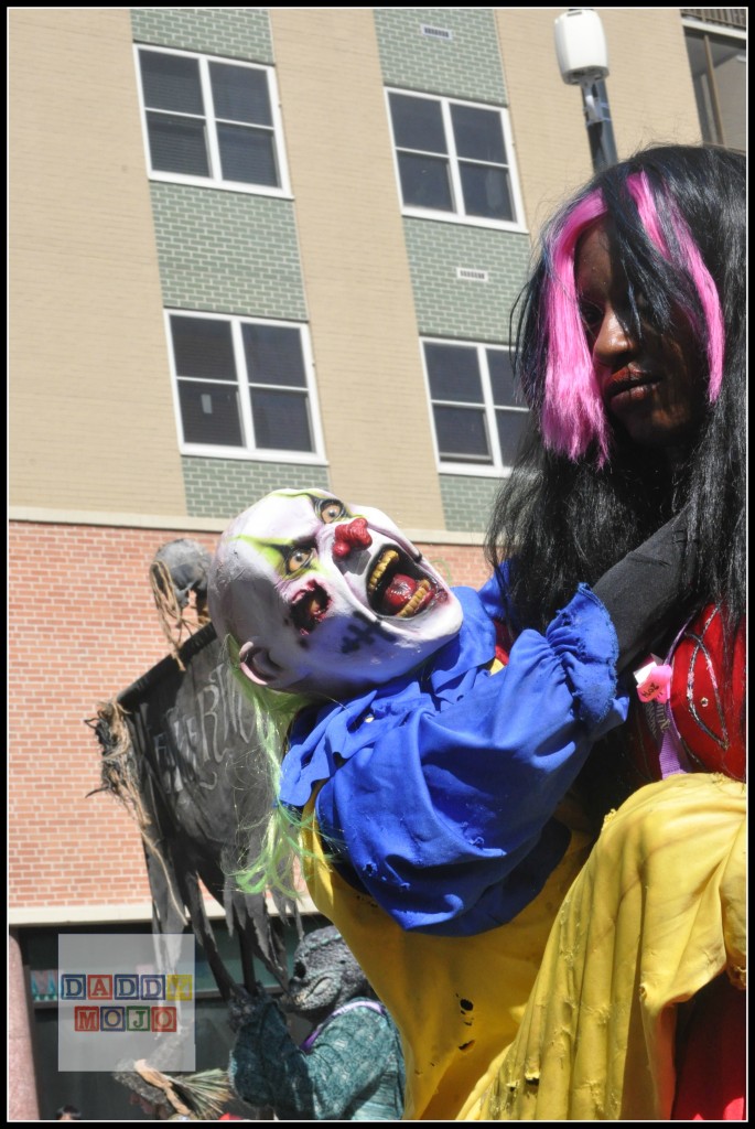 Creepy clown at the Dragon Con Parade