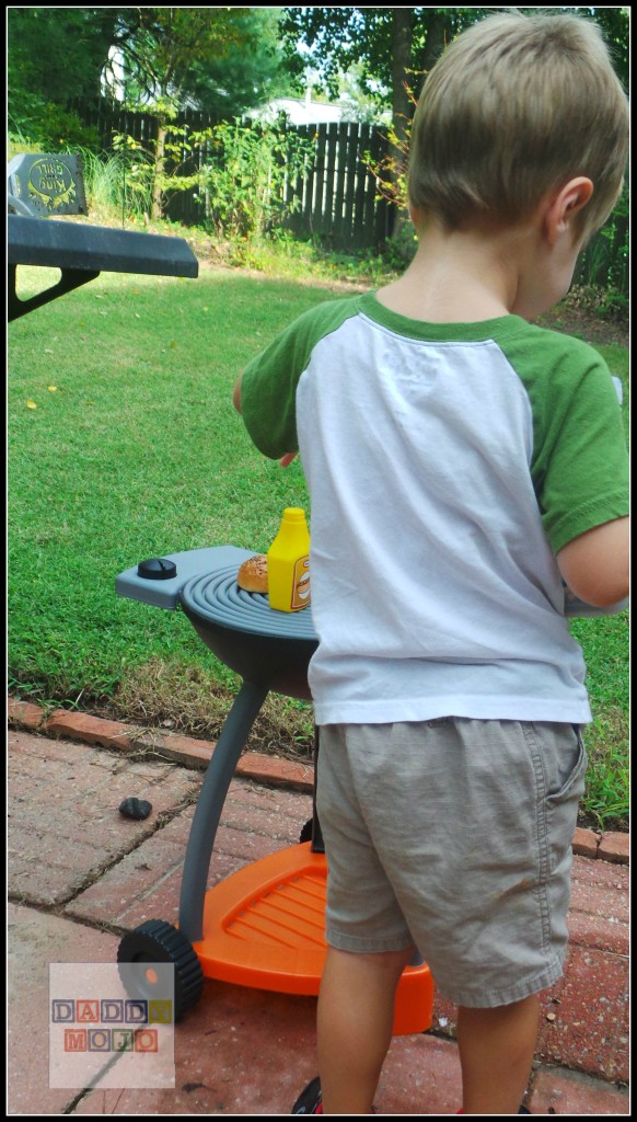 What’s cooking with the Little Tikes Sizzle and Serve Grill