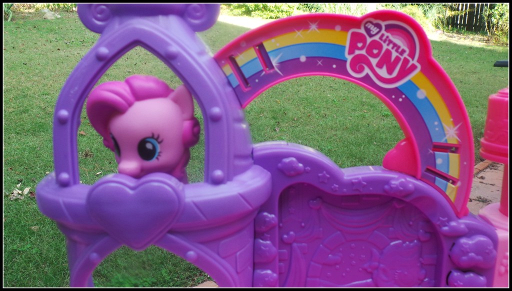 My Little Pony Musical Celebration Castle, fab-just a bit loud 4