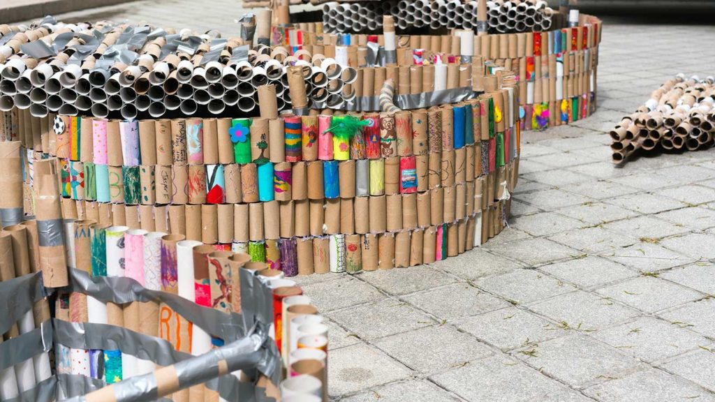 Photo credit: Hilary Andrews, National geographic kids, Guinness world record, toilet paper rolls, worlds largest toilet paper roll sculpture, jimmy coggins